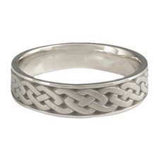 Narrow Celtic Link Wedding Ring in Platinum