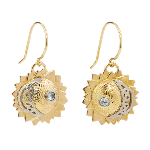 Eclipse Earrings in Gold With Diamonds in