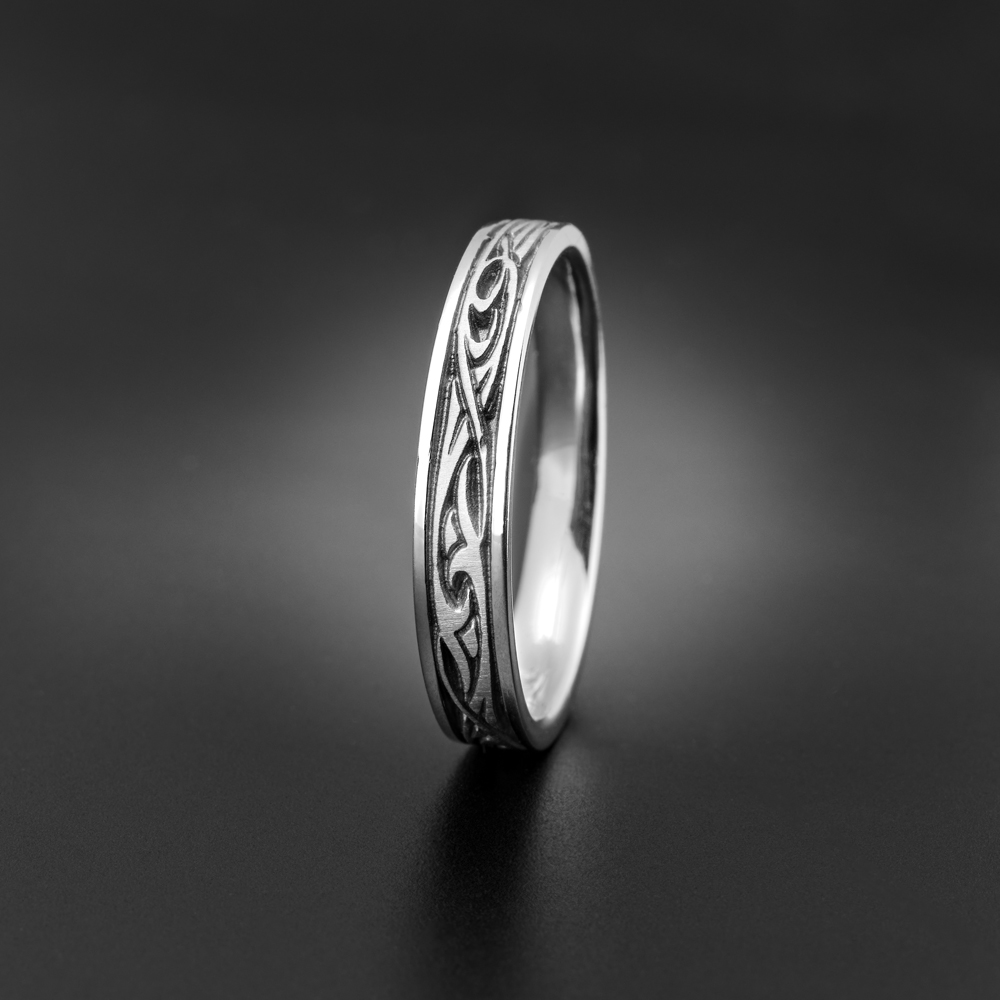 Extra Narrow Papyrus Wedding Ring in 18K Yellow Gold