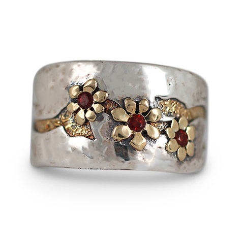 Floret Ring 18K and 24K with Gems in