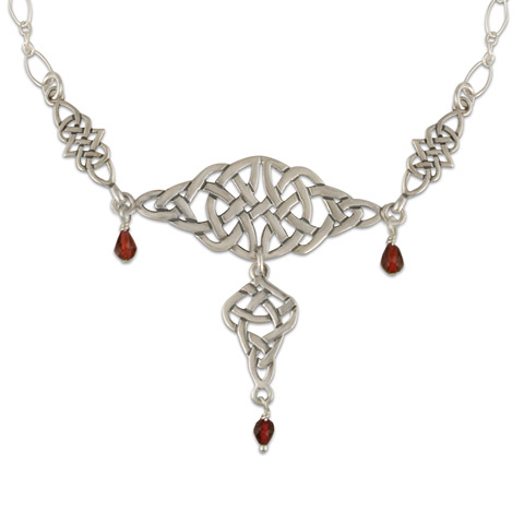 Kalisi Necklace in Garnet