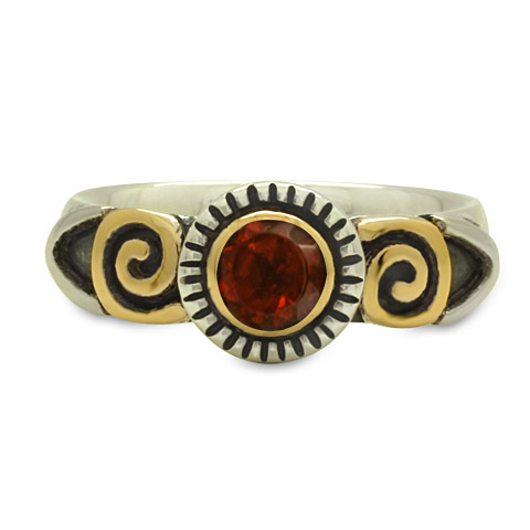Medina Ring in Garnet