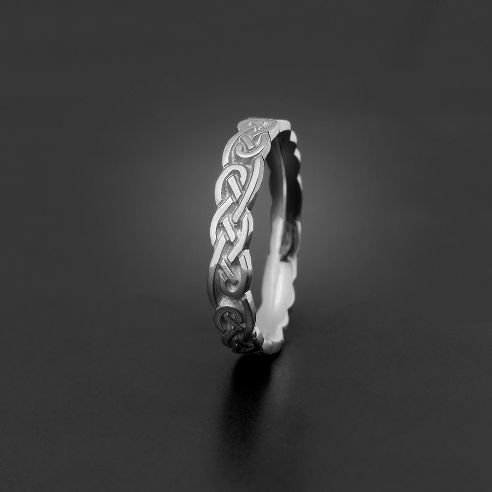 Narrow Borderless Infinity Wedding Ring in