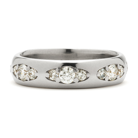 Vintage Twenty-One Wedding Ring Wide in Platinum