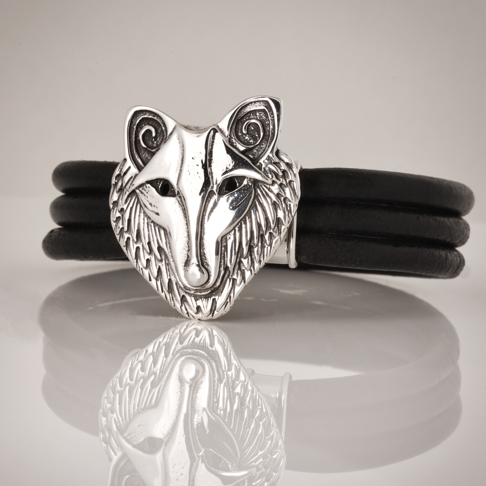 Wolf Leather Bracelet in