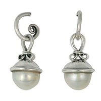 Madelaine Earrings in Pearl